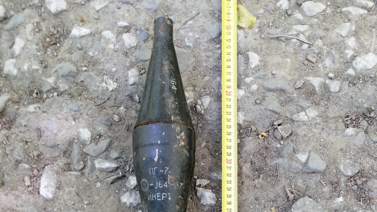 Военнослужещи от Сухопътните войски унищожиха невзривения боеприпас открит вчера в