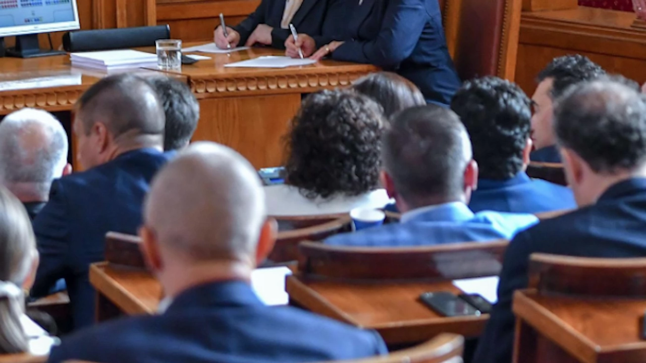 Депутатите приеха на първо четене законопроект за допълнение на Кодекса