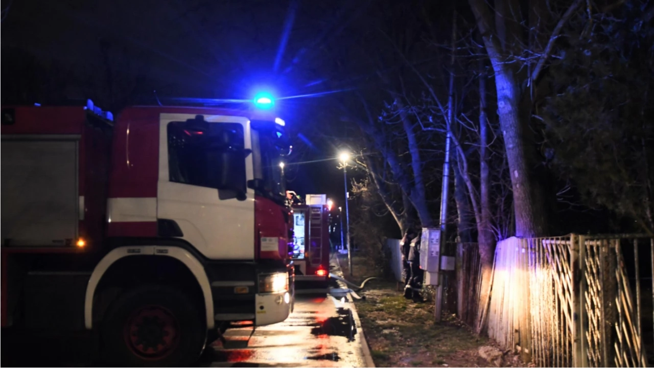 Изгоря заведение на общинския пазар в Сливен съобщи за БТА