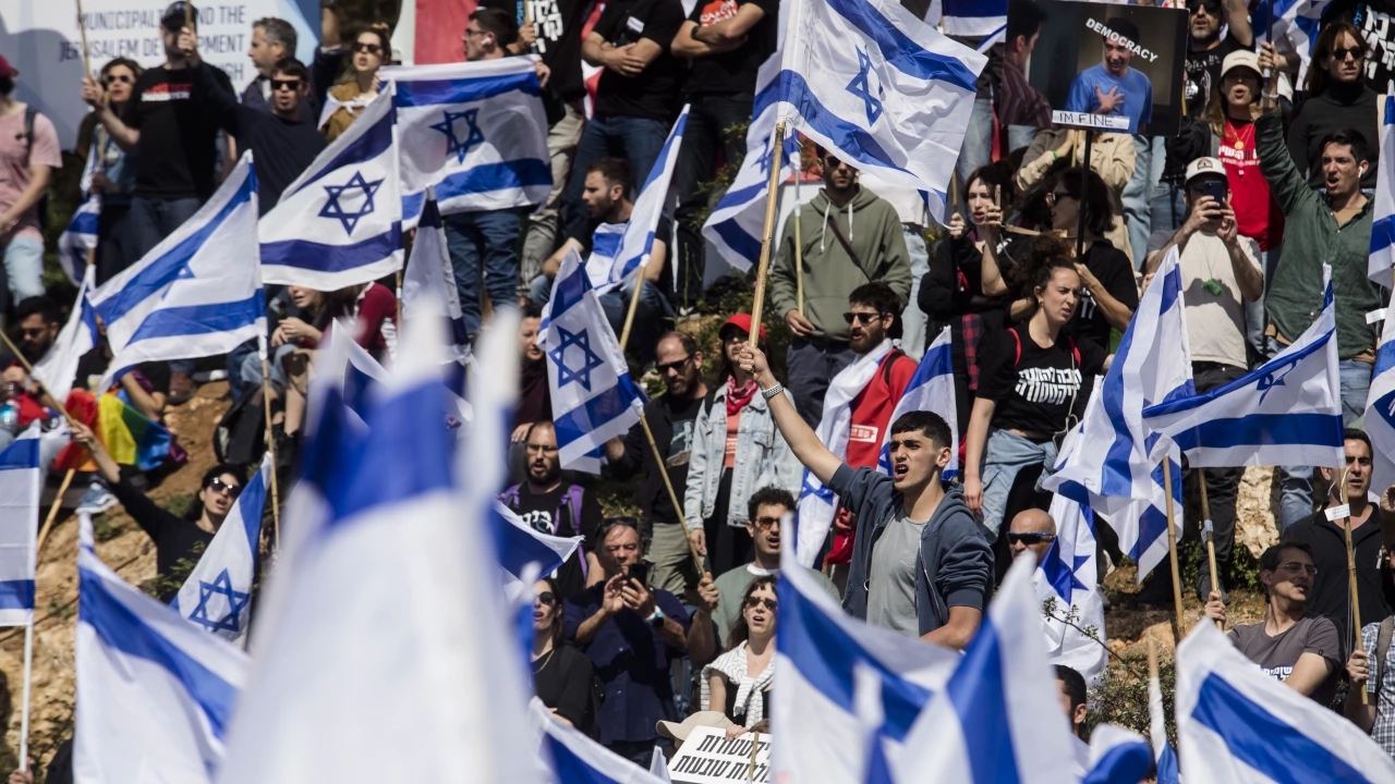 Хиляди противници на съдебната реформа планирана от правителството на израелския