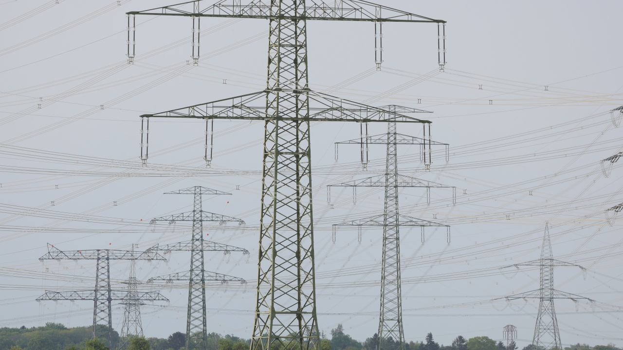 Съдът в Лом потвърди глоба на електроразпределително дружество, наложена заради некачествен ток