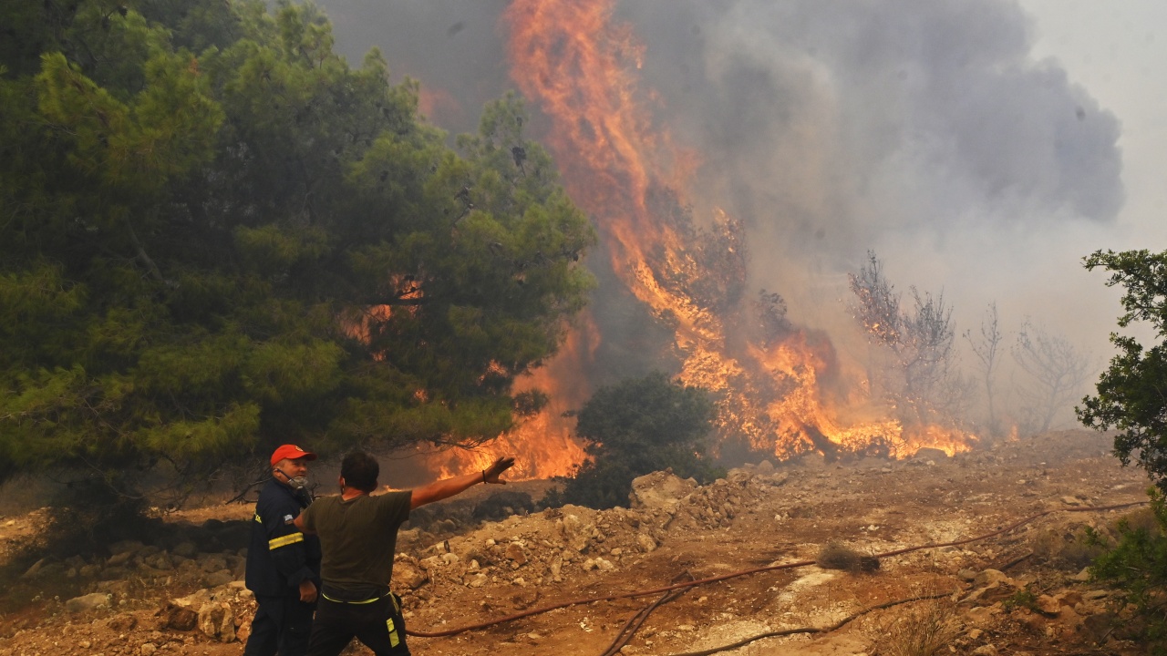Нови пожари в Гърция, този път в континенталната част на