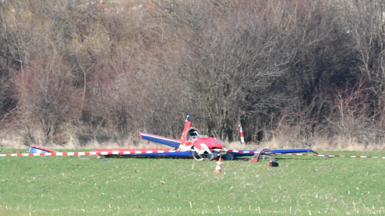 Прокуратурата разследва инцидента със загиналия пилот край Раднево. При управление