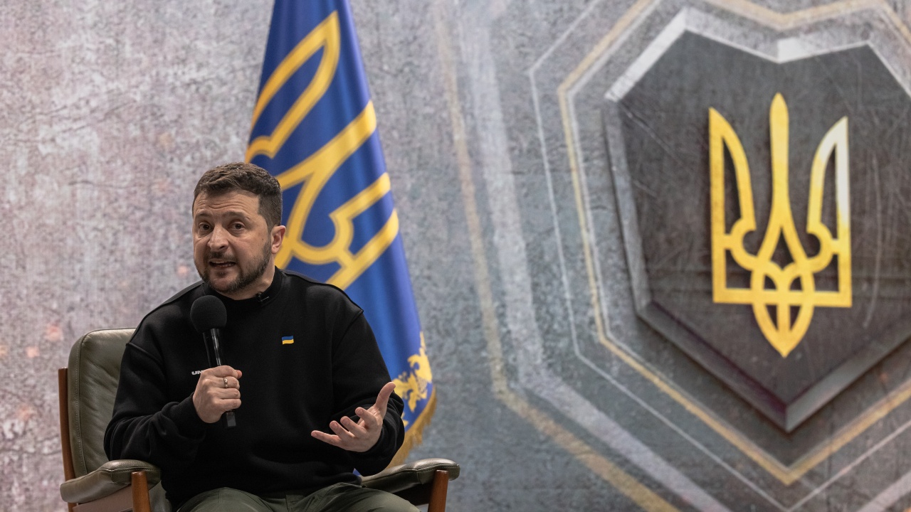 Президентът на Украйна Володимир Зеленски заяви в четвъртък, че се търсят