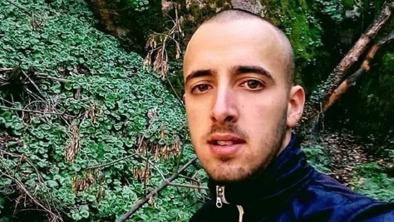 Откриха тялото на изчезналия 24-годишен Димитър Малинов край Цалапица.
Младежът изчезна