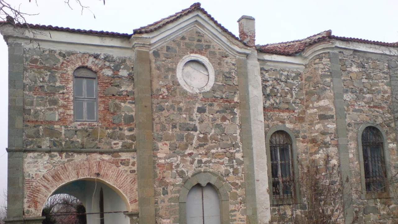 Започва спешен ремонт на 120-годишната църква в боляровското село Воден