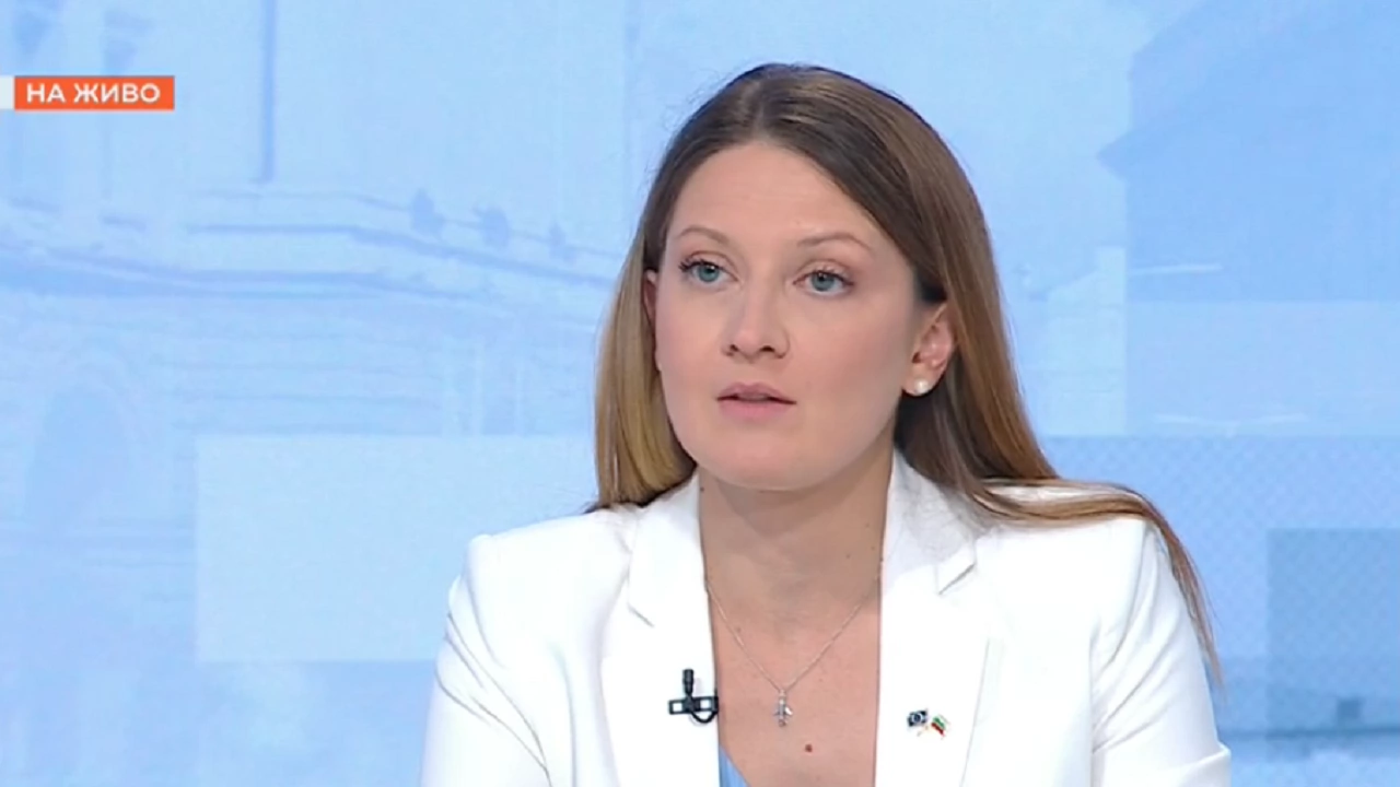 В интервю за БНТ евродепутатът Цветелина Пенкова определи решението на