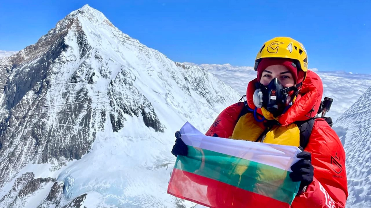 Силвия Аздреева от Петрич е изкачила връх К2 в Пакистан