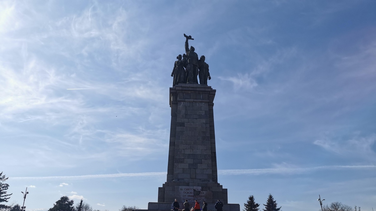 Кабинетът промени статута на Паметника на съветската армия в София