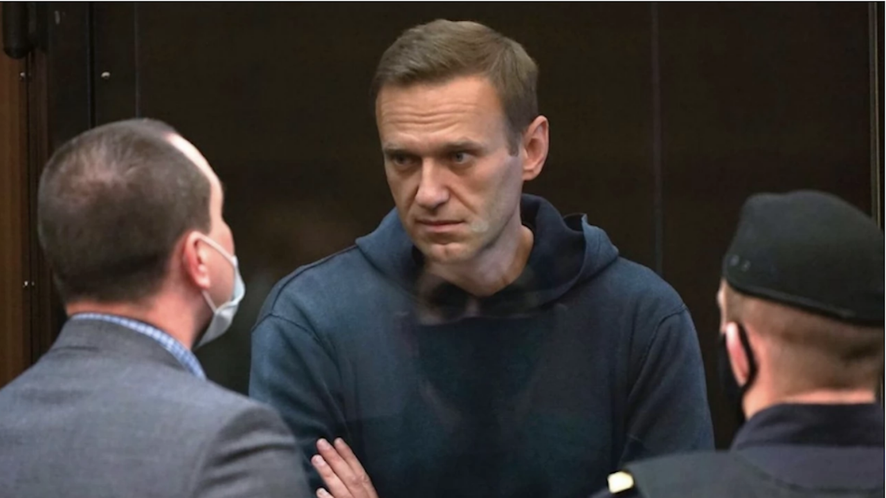 Навални очаква "сталинистка" присъда от още 18 г. затвор