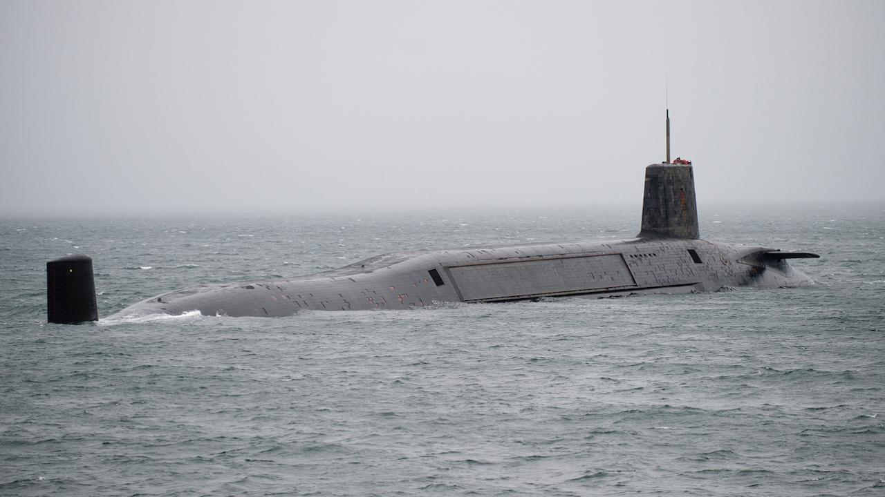 Могат ли 35-годишни подводници да свършат работа на българските военноморски