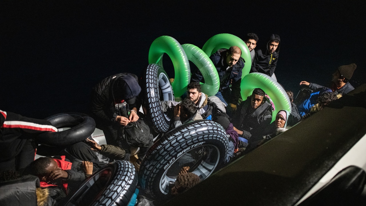 Ново засилване на мигрантския натиск отчитат гръцките власти. Ежедневно към