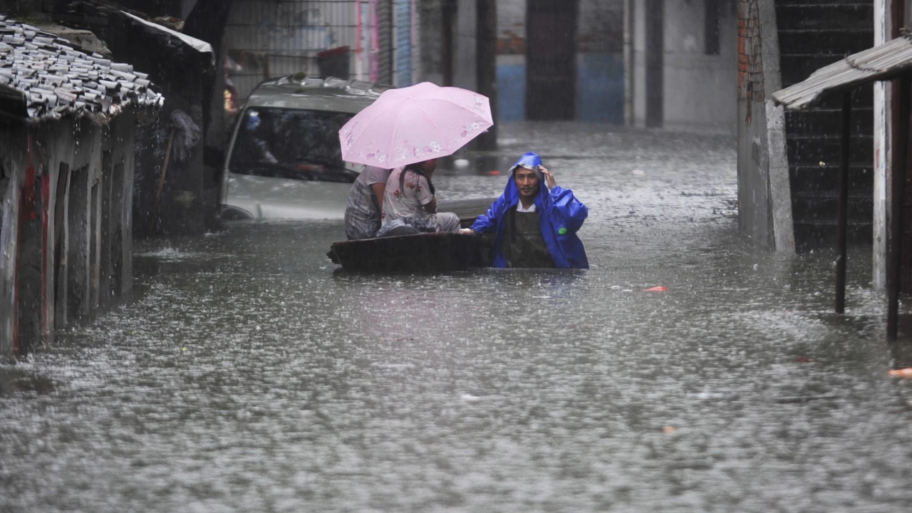 Пекин отчете най проливните си дъждове за последните 140 години предаде