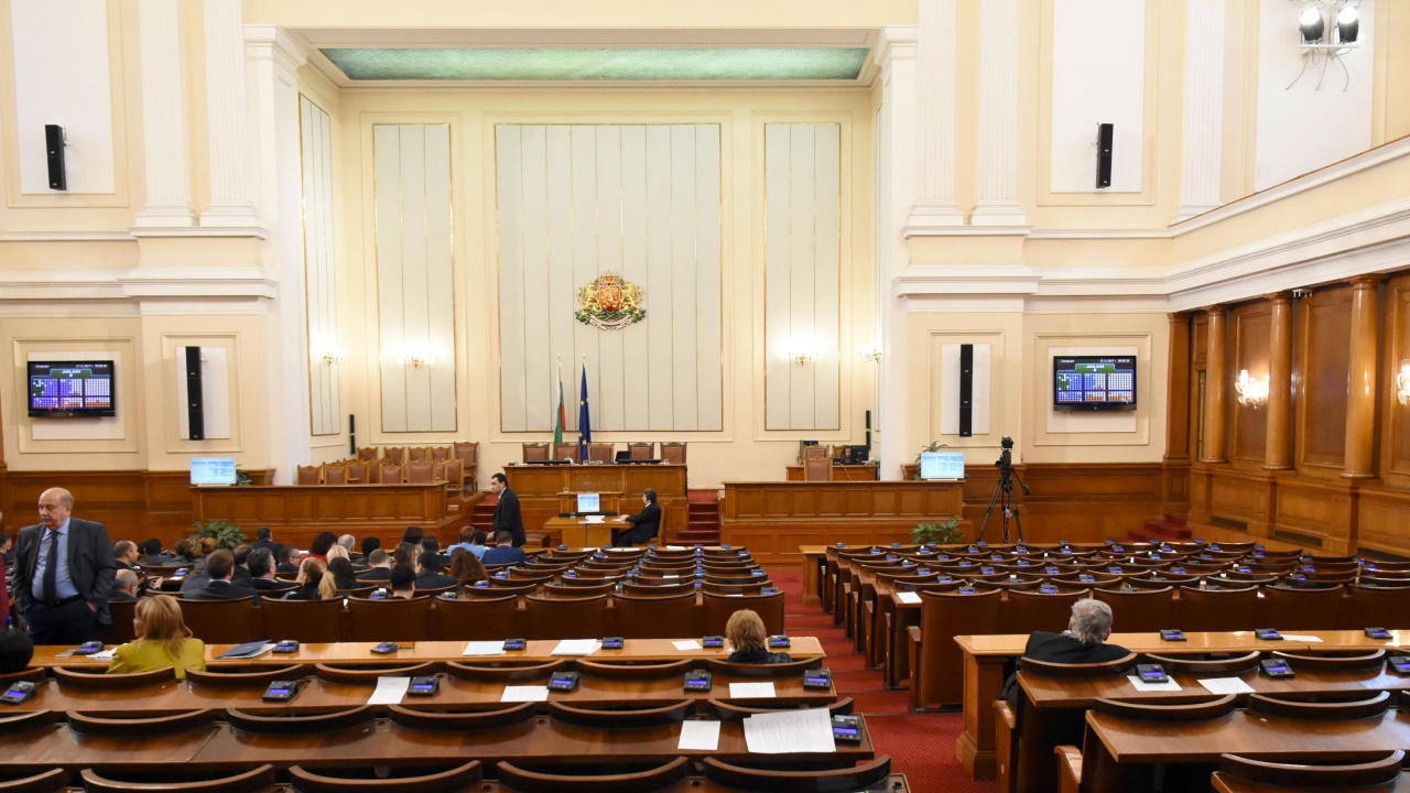 На извънредно заседание депутатите разглеждат законови промени за по-тежки наказания при