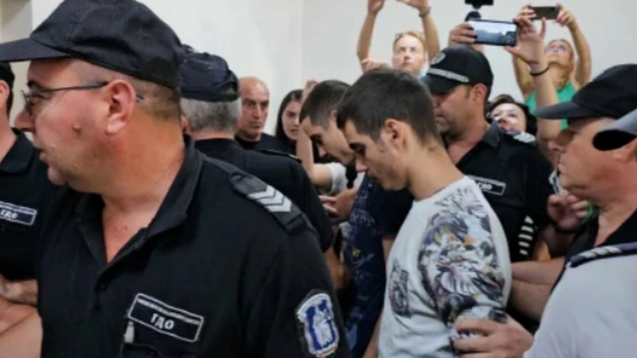 Близнаците Валентин и Борислав Динкови, които са задържани след убийството