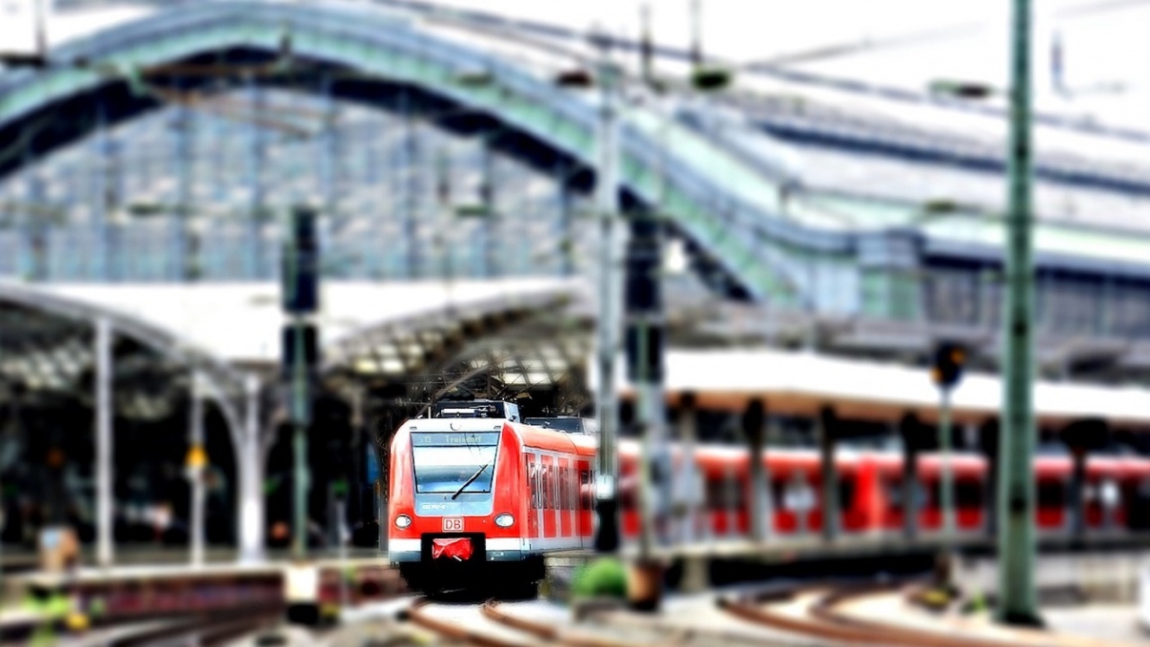 Европрокуратурата разследва възможни злоупотреби при проекти за обновяване на железниците ни