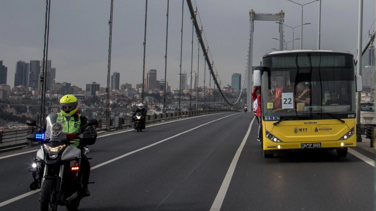Цените за пътуване с градския транспорт и таксита в Истанбул