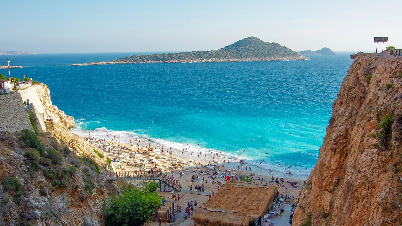 Рекорден брой туристи са посетили турския средиземноморски курорт Анталия от