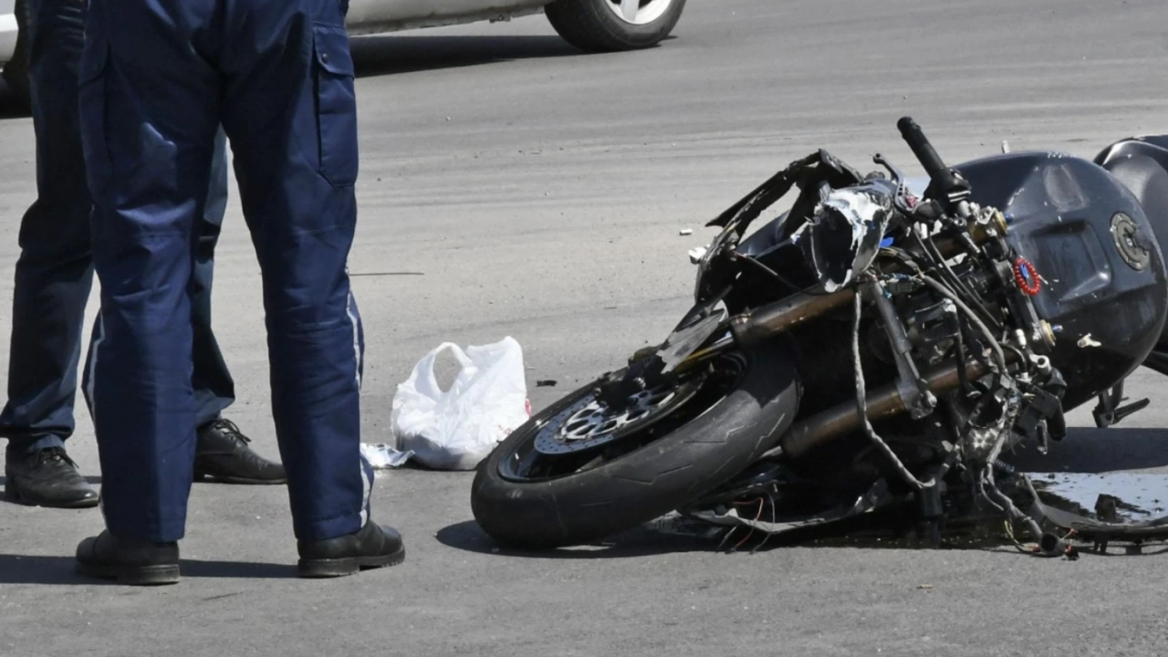 Моторист е загинал при катастрофа на пътя Карлово Пловдив За инцидента