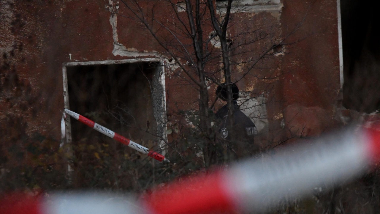 Убийството на мъжа, намерен в шахта в София, е извършено
