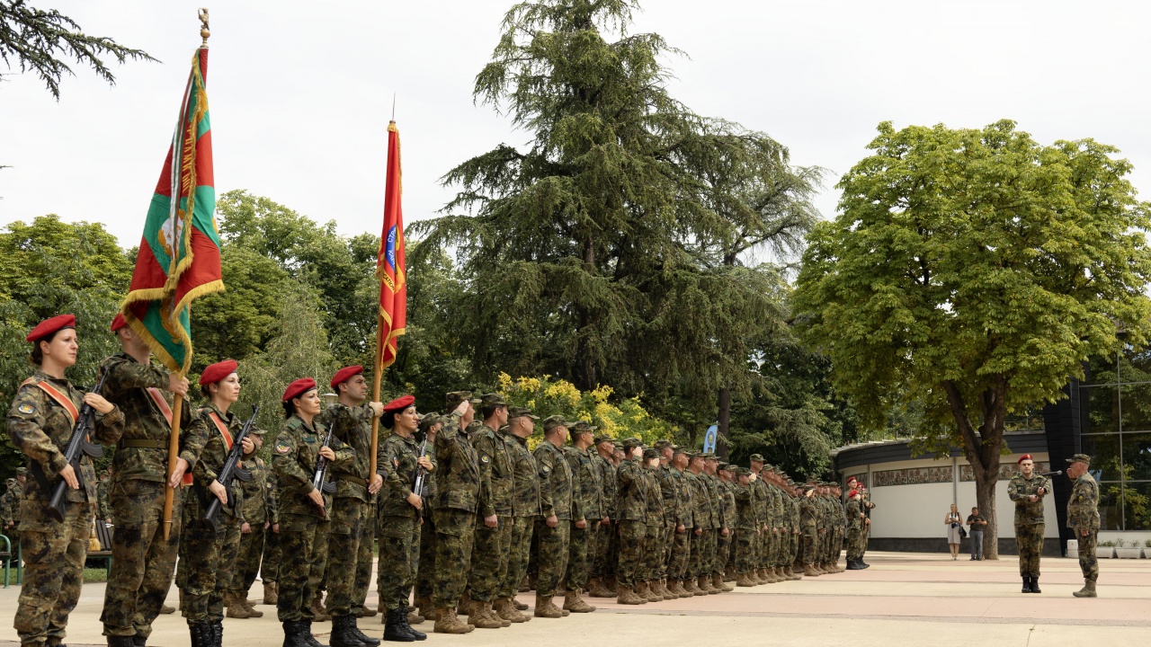 Тържествена церемония по посрещане на военния контингент на 61-ва Стрямска