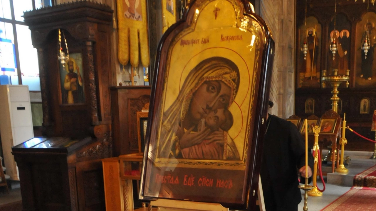 Православната църква чества Успение на Пресвета Богородица който е един