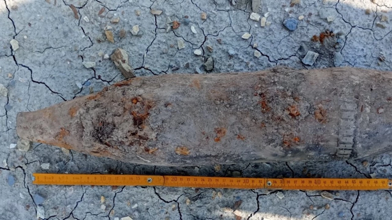 Невзривен боеприпас намерен вчера при извършване на изкопни дейности в