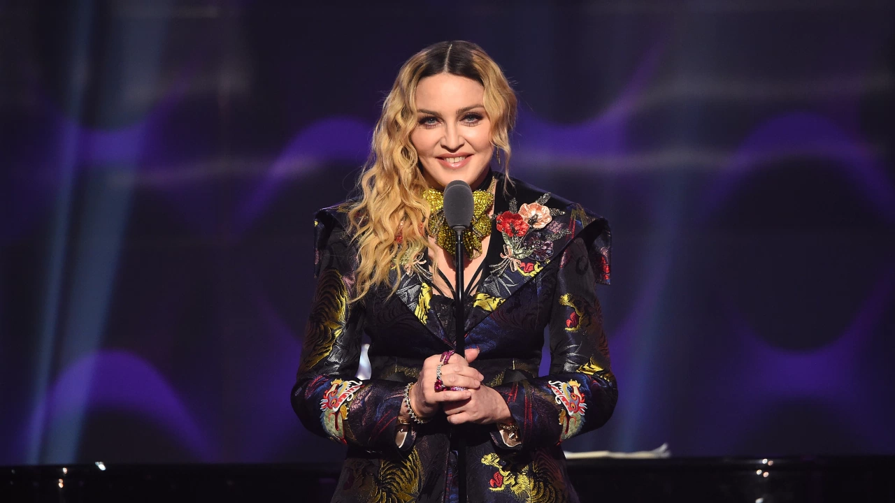 Турнето на Мадона Мадона Луиз Вероника Чиконе Мадона Madonna e