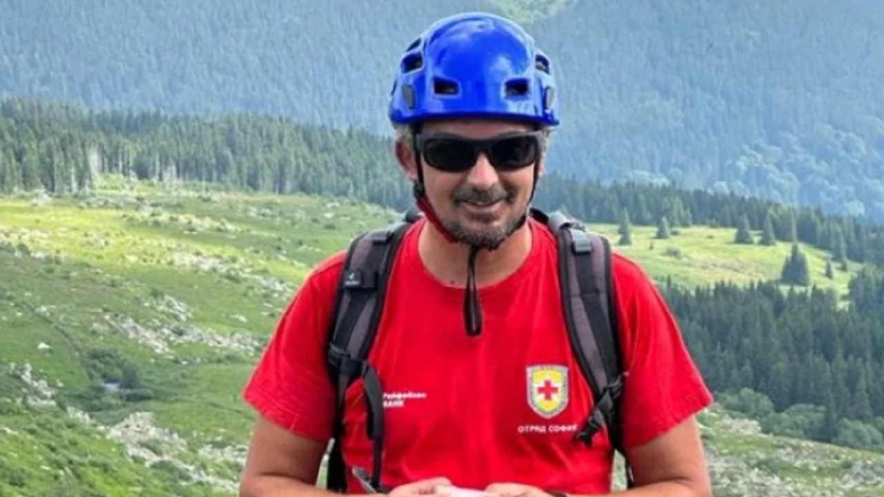 Планински спасител от софийския отряд е загубил живота си докато