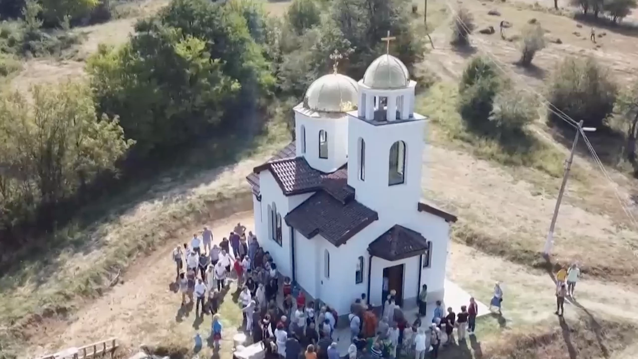 Българско село в Стара планина се сдоби с църква Два