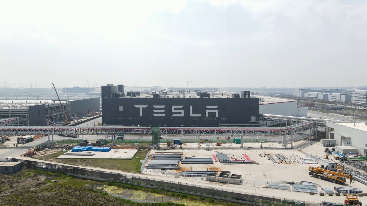 Гигафабриката на производителя на електромобили Тесла (Tesla) край Берлин вече
