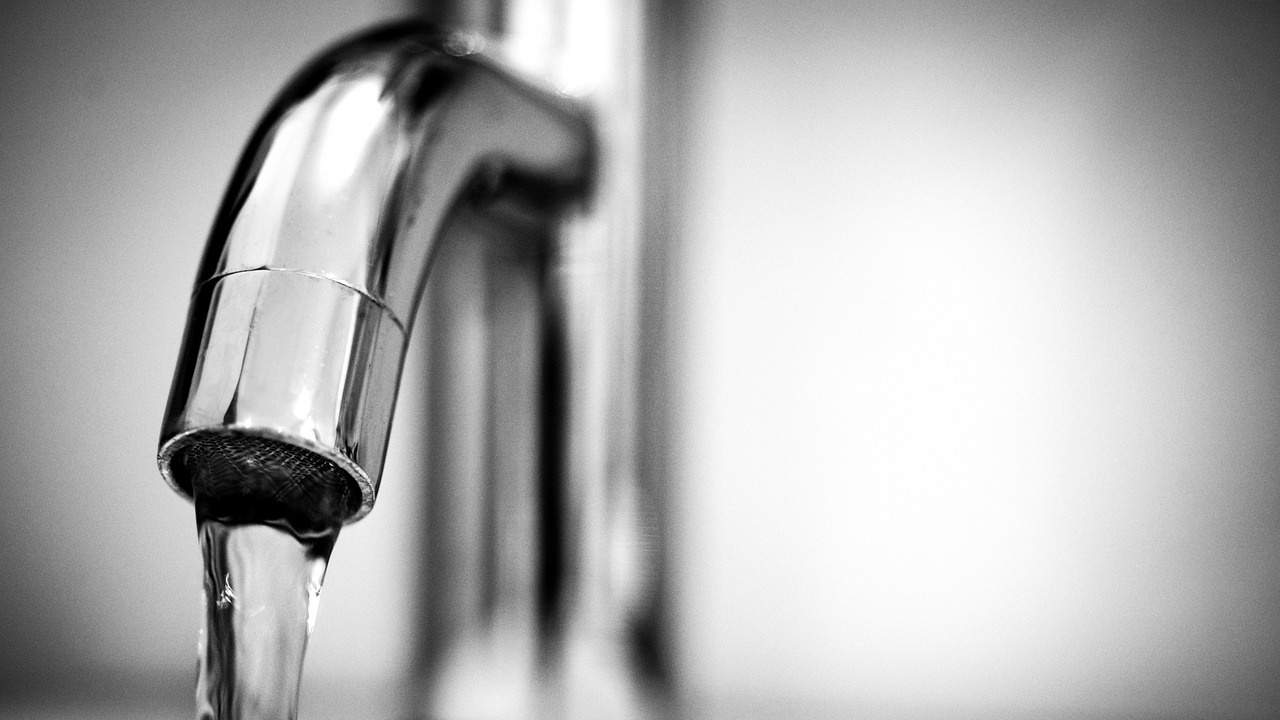 Ограничават ползването на питейна вода в село Сърница заради уран