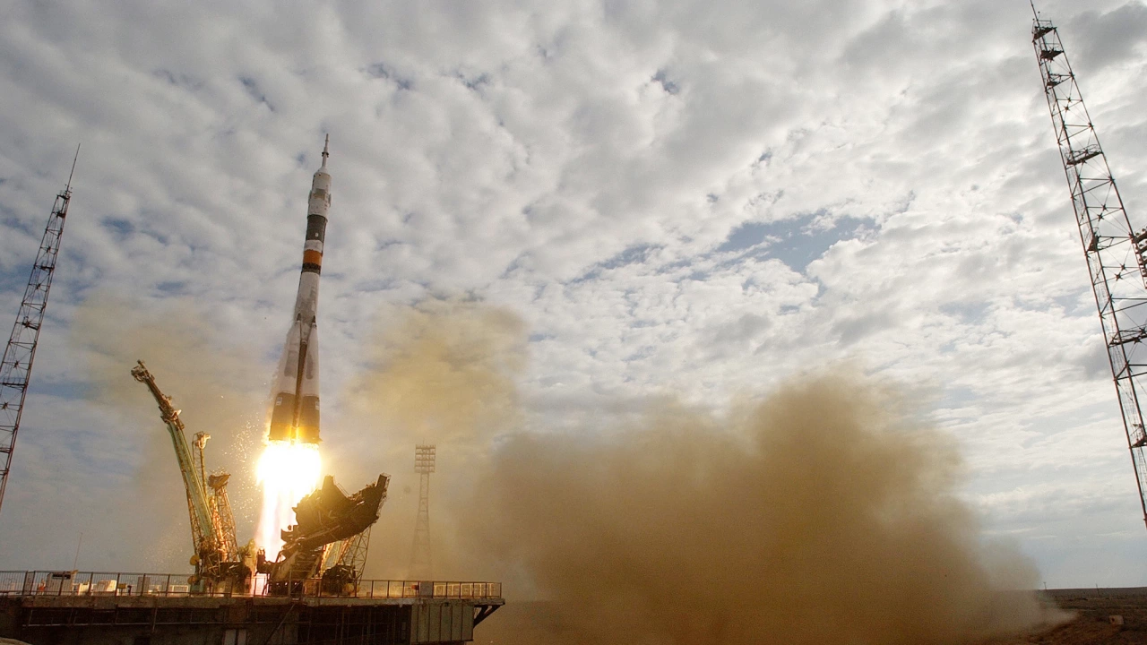 Руски товарен кораб потегли към Международната космическа станция МКС предаде