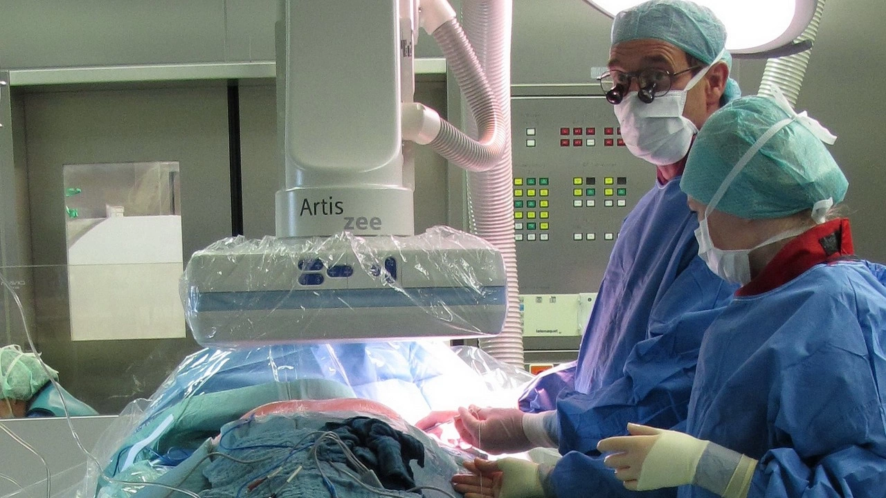 Хирурзи извършиха първата за Великобритания трансплантация на матка на пациентка