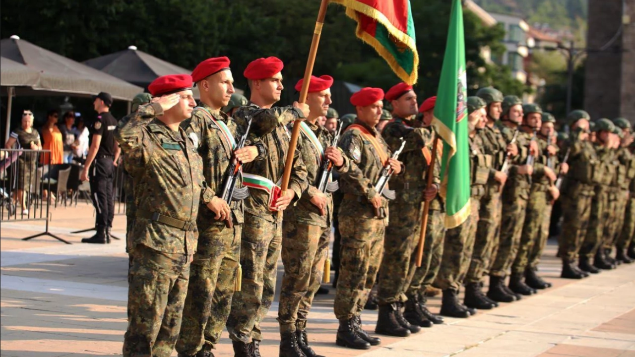 Церемония по официалното изпращане на военно формирование от Сухопътните войски
