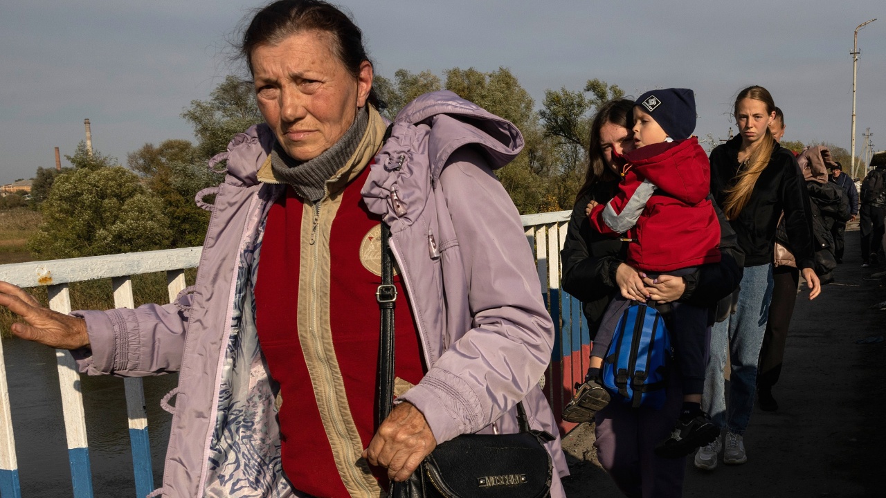 Нова Зеландия дава статут на постоянно пребиваващи на украинци, бягащи от войната