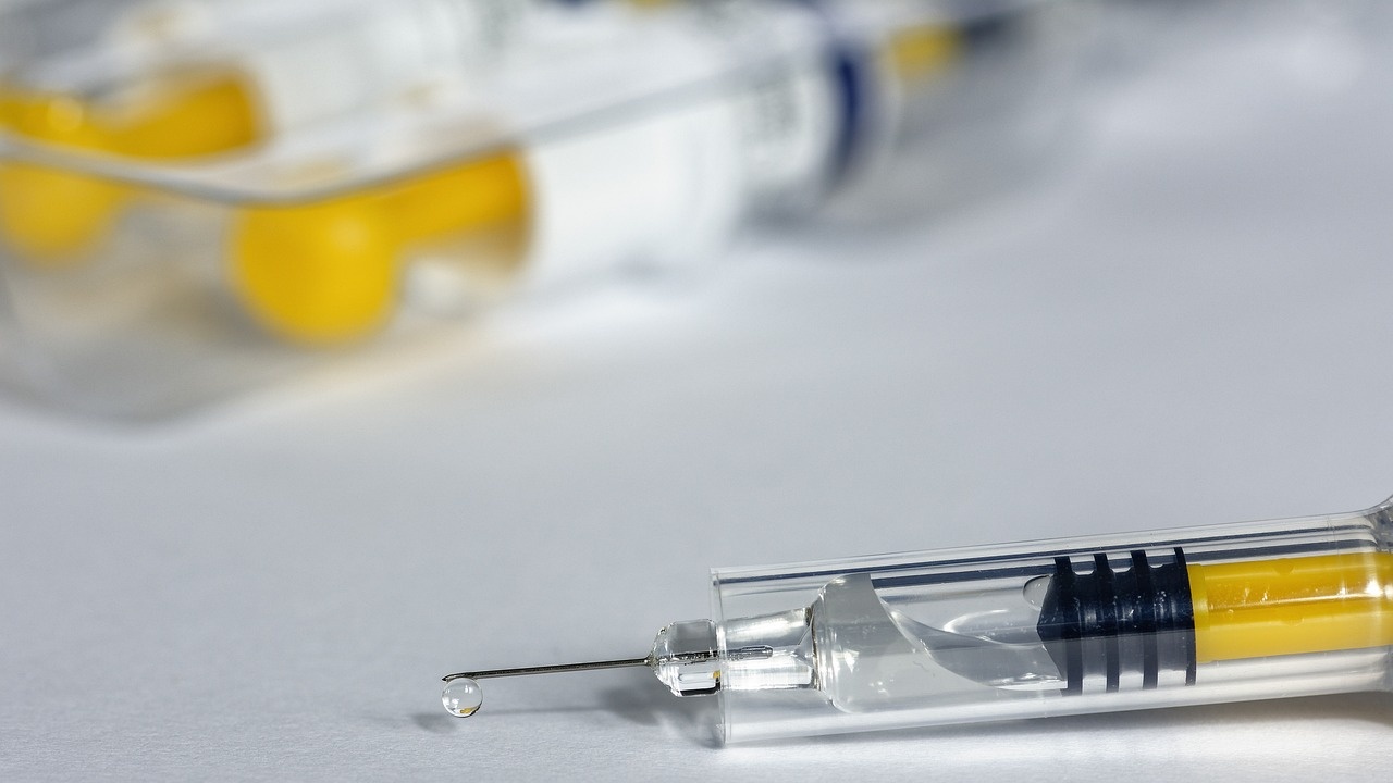 България получи 65 хил. дози от липсващата ваксина за деца