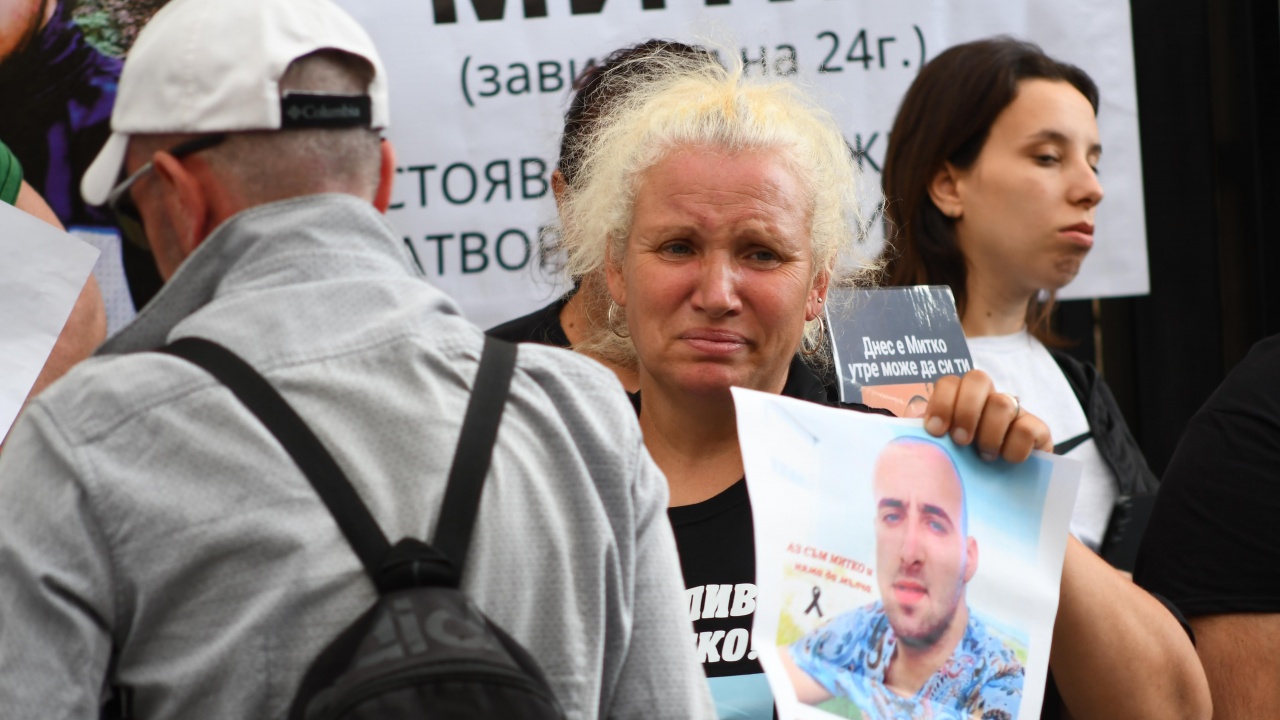 Мощен протест в Пловдив настоява за затвор за убийството на Митко от Цалапица