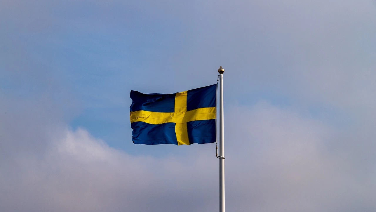Шведските прокурори днес повдигнаха обвинения на мъж в извършването на