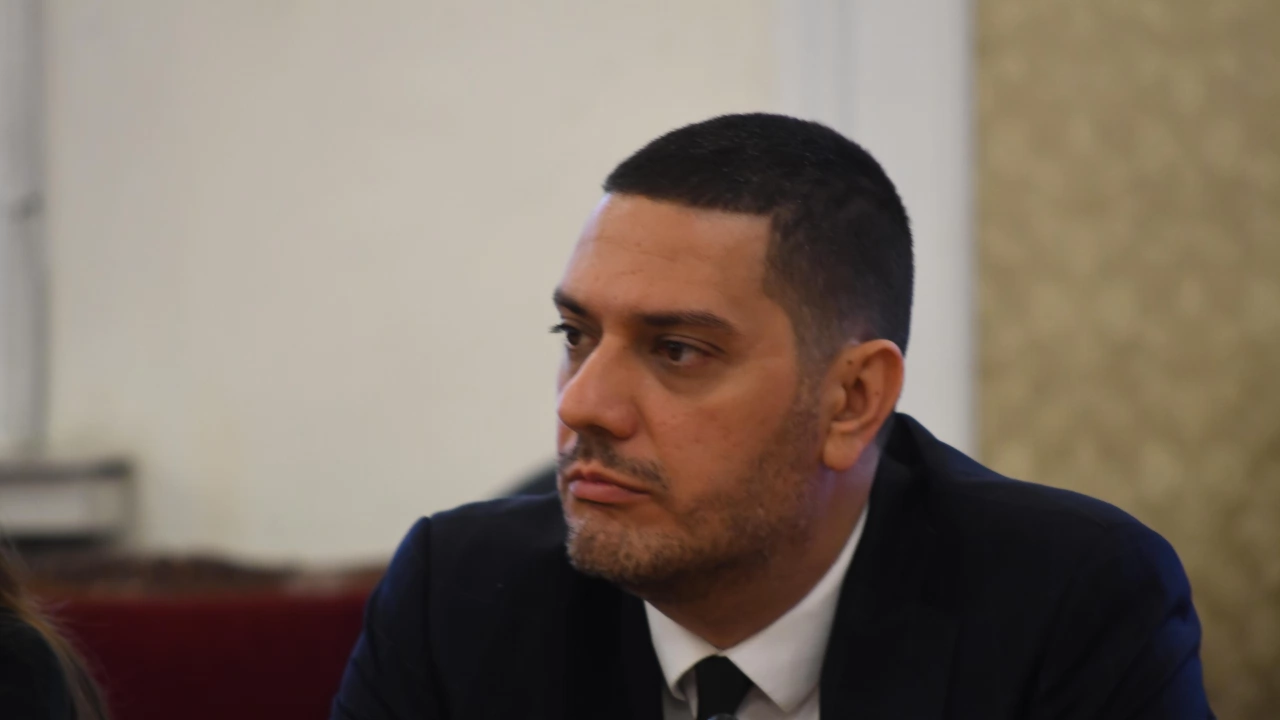 Депутатът от Христо Гаджев отправи бърз въпрос към новия директор
