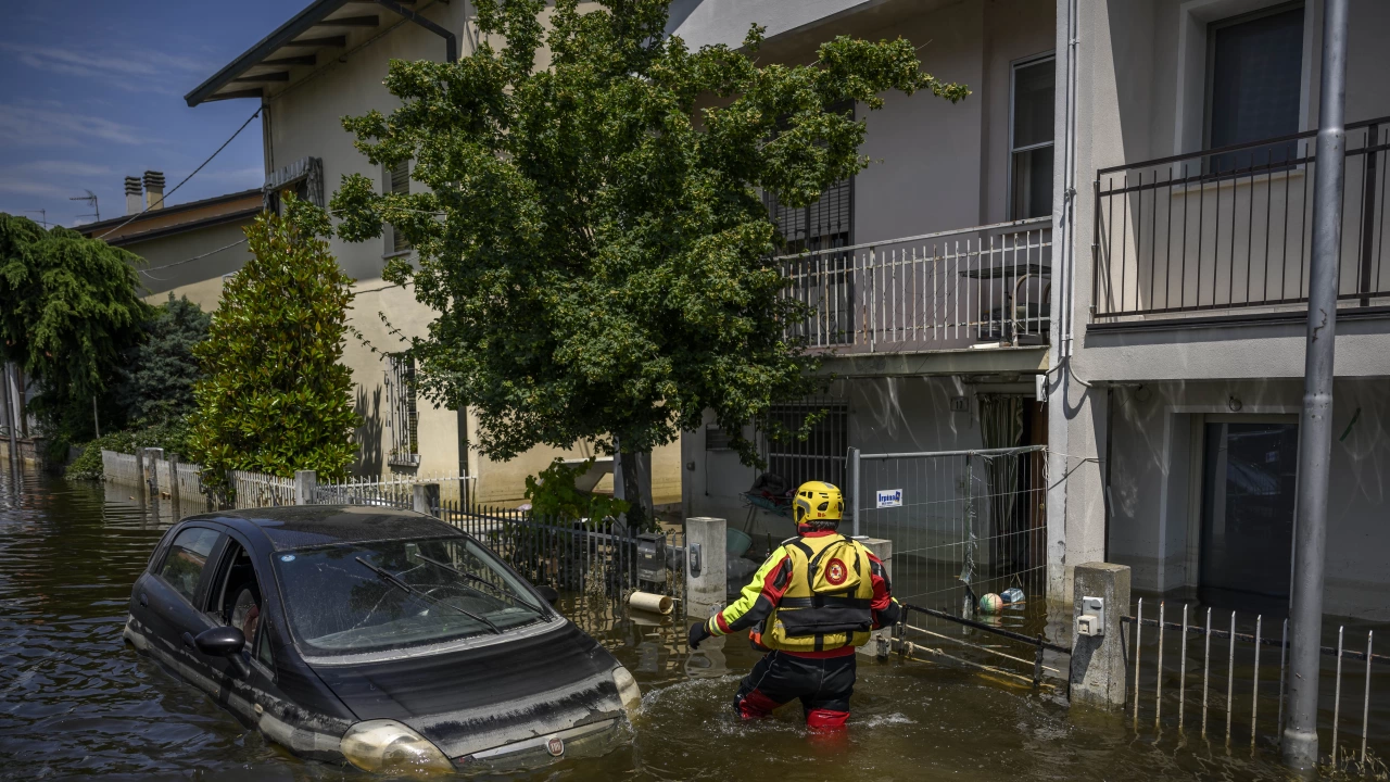 Унищожителни наводнения и свлачища в Италия Силни бури връхлетяха северната част