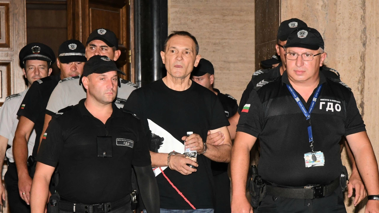 Разпитът на бизнесмена Васил Божков с различни обвинения  пред Софийската градска прокуратура