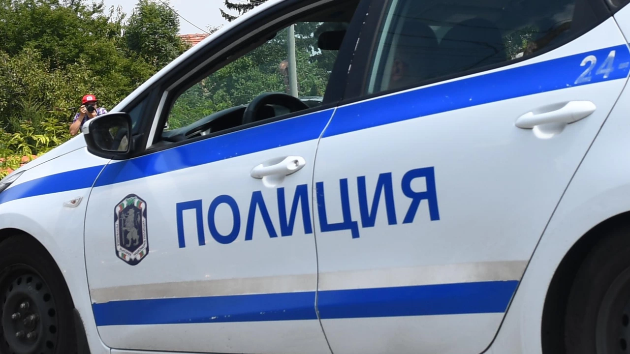 Полицията в Мездра разкри извършителите на обира от православния храм
