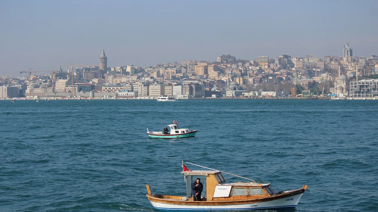 Хиляди рибари и рибарски съдове в Турция утре на разсъмване