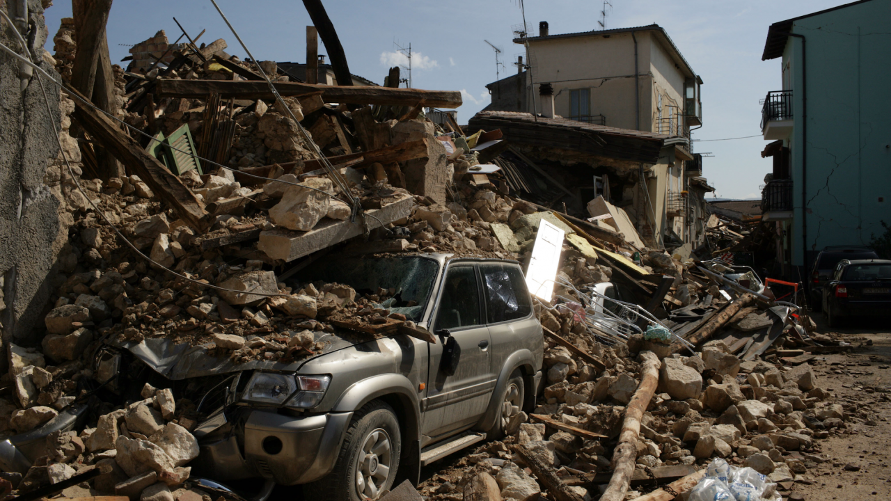 Няма данни за пострадали българи след силното земетресение в Мароко.