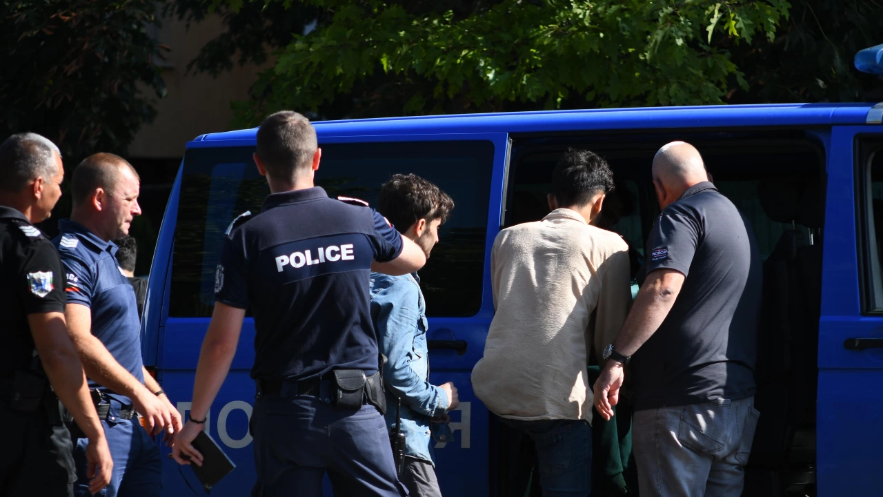 Група от 89 нелегални мигранти е била заловена край Одрин