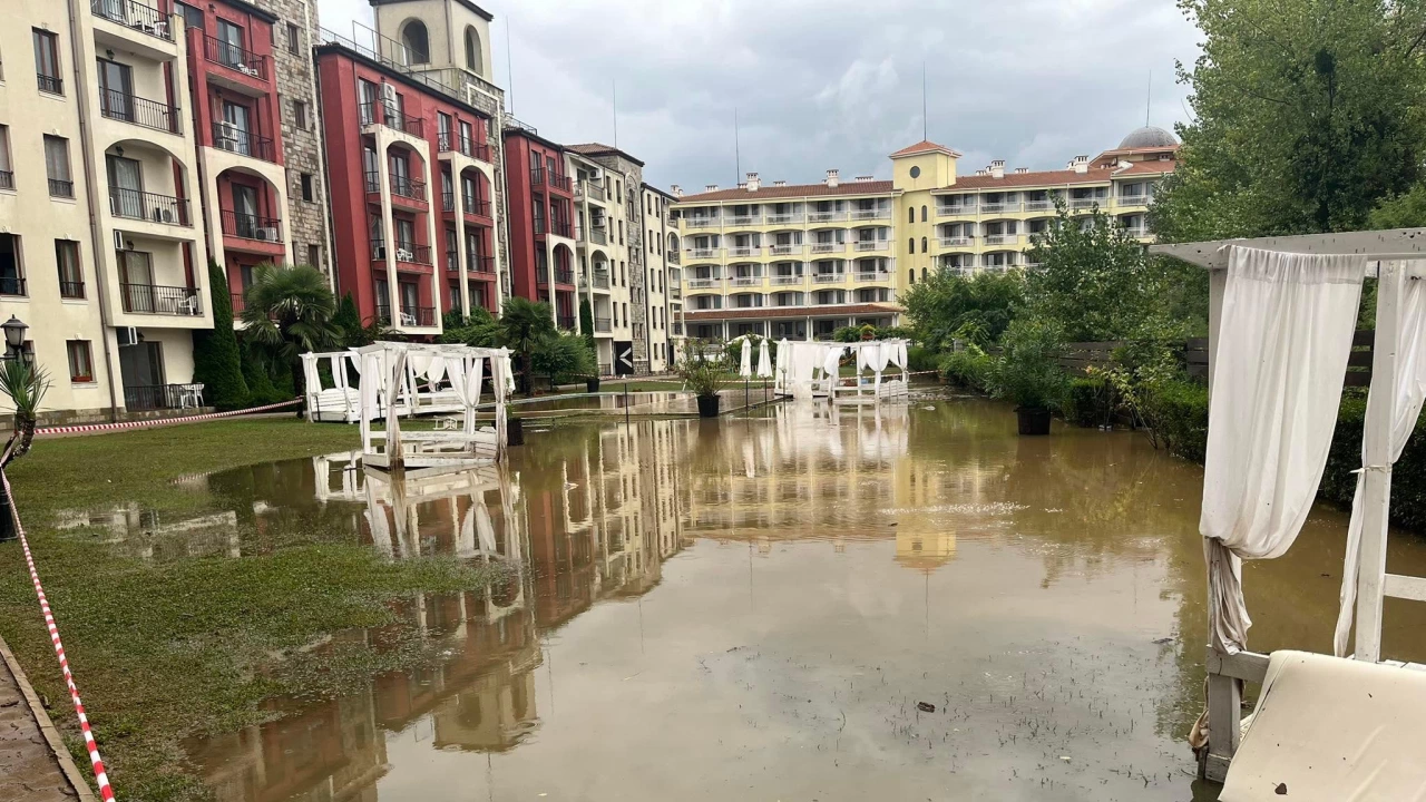 Нормализира се обстановката в пострадалия от наводненията район С помощта