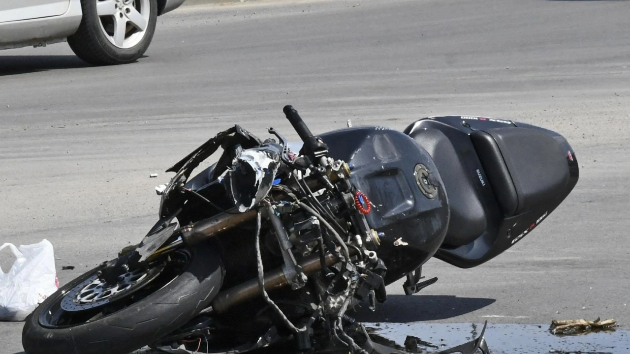 Мотоциклетист на 41 години е загинал при пътен инцидент тази