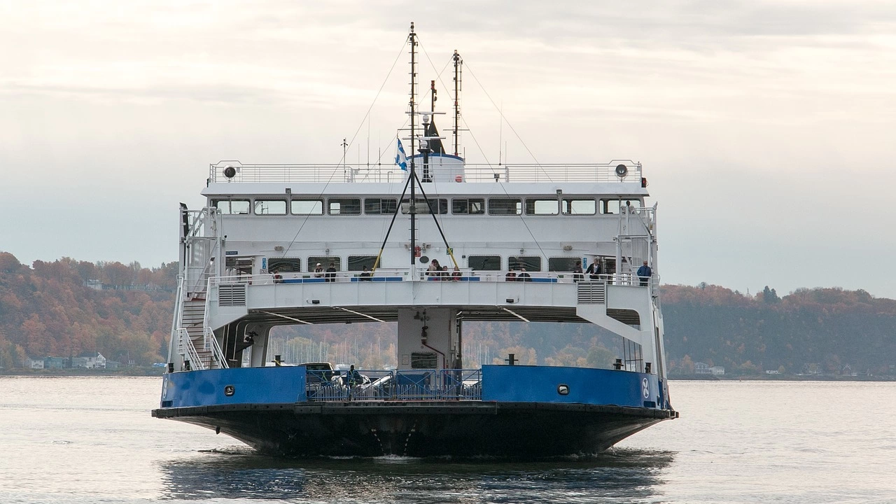 Гръцката компания Блу Стар Ферийс се оттегля от фериботния маршрут