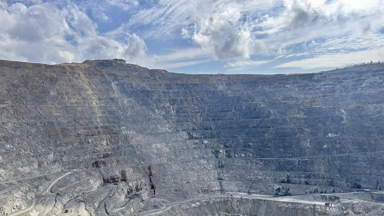 Елаците-Мед АД планира удължаване на живота на рудника с 10